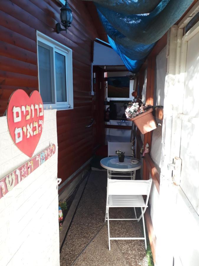 Happiness Zimmer צימר האושר - גם לציבור הדתי Nahariya Exterior foto